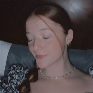 Meet your Posher, Abi